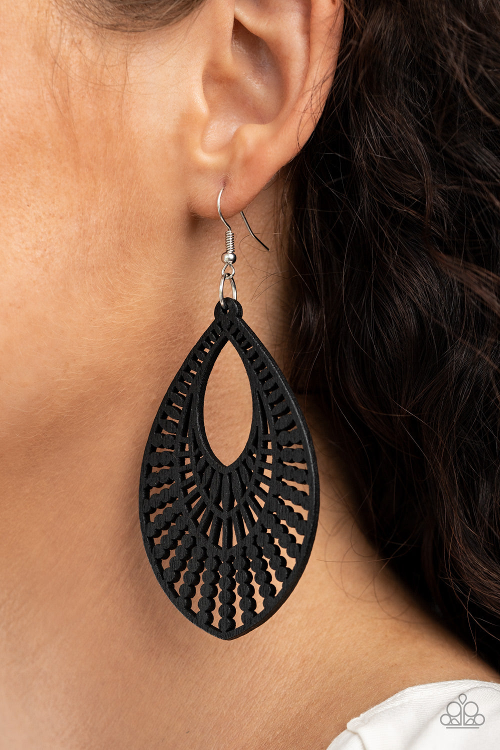 Paparazzi Bermuda Breeze - Black Earrings