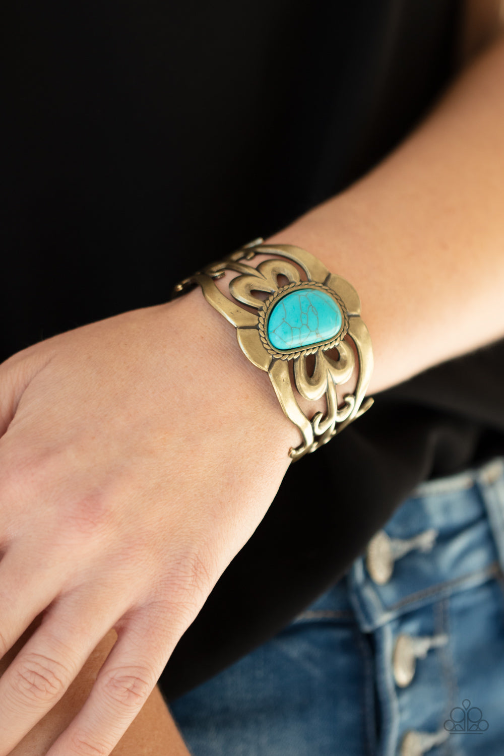 Paparazzi The MESAS are Calling - Brass Bracelet 