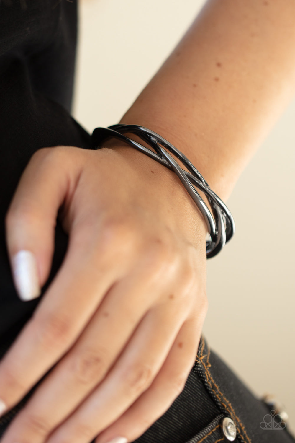 Paparazzi PLAIT Tectonics - Black Bracelet 