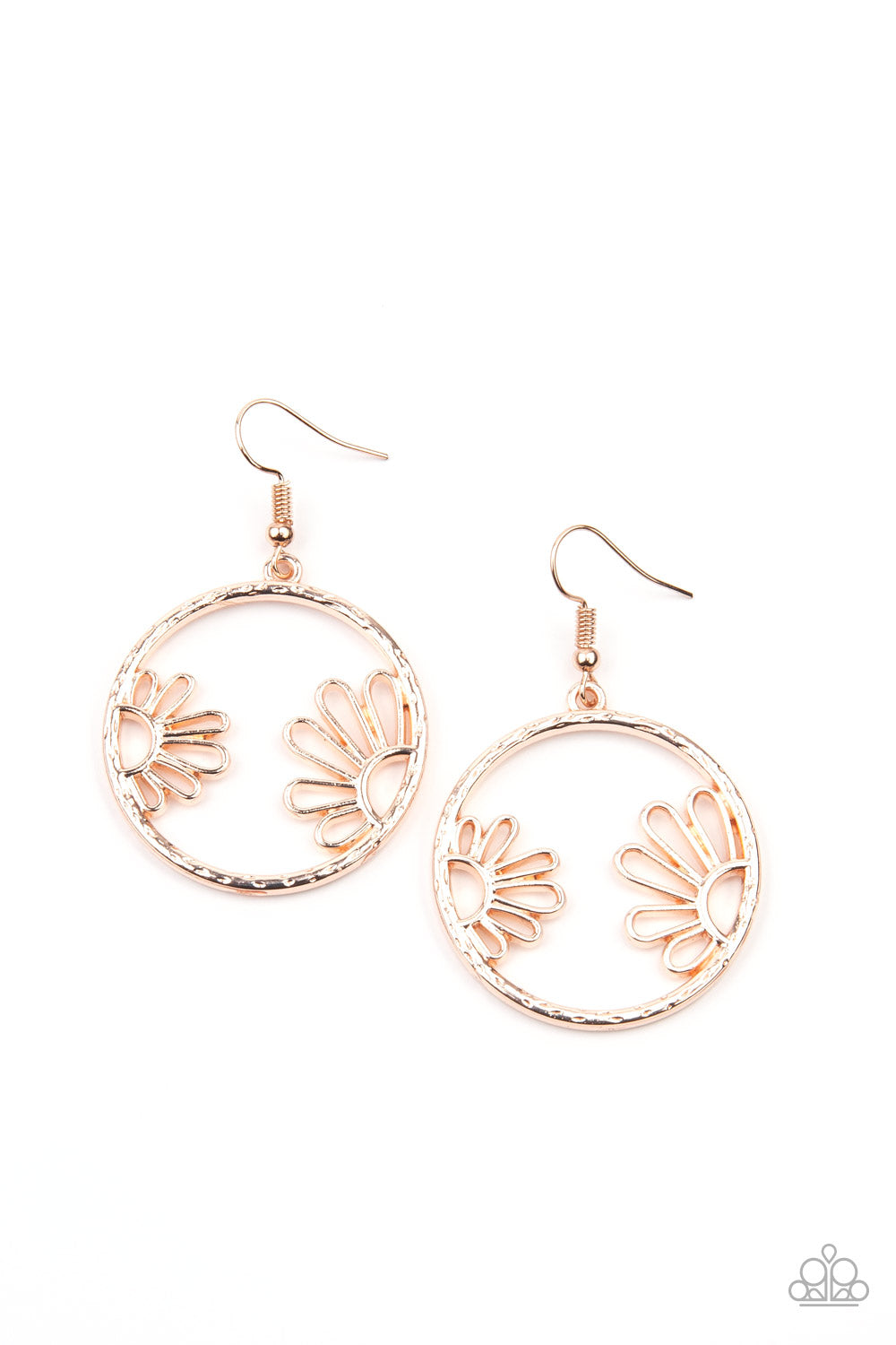 Demurely Daisy - Rose Gold Earrings 