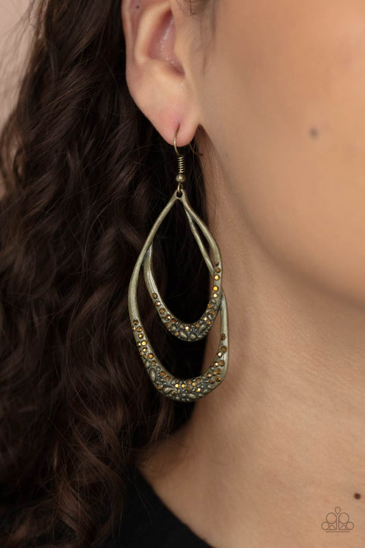 Paparazzi Beyond Your GLEAMS - Brass Earrings 