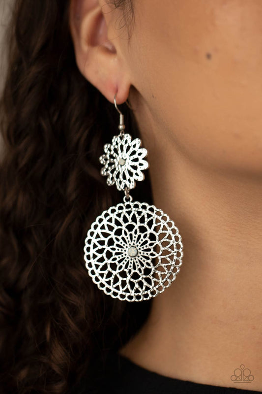 Paparazzi Garden Mantra - White Earrings 