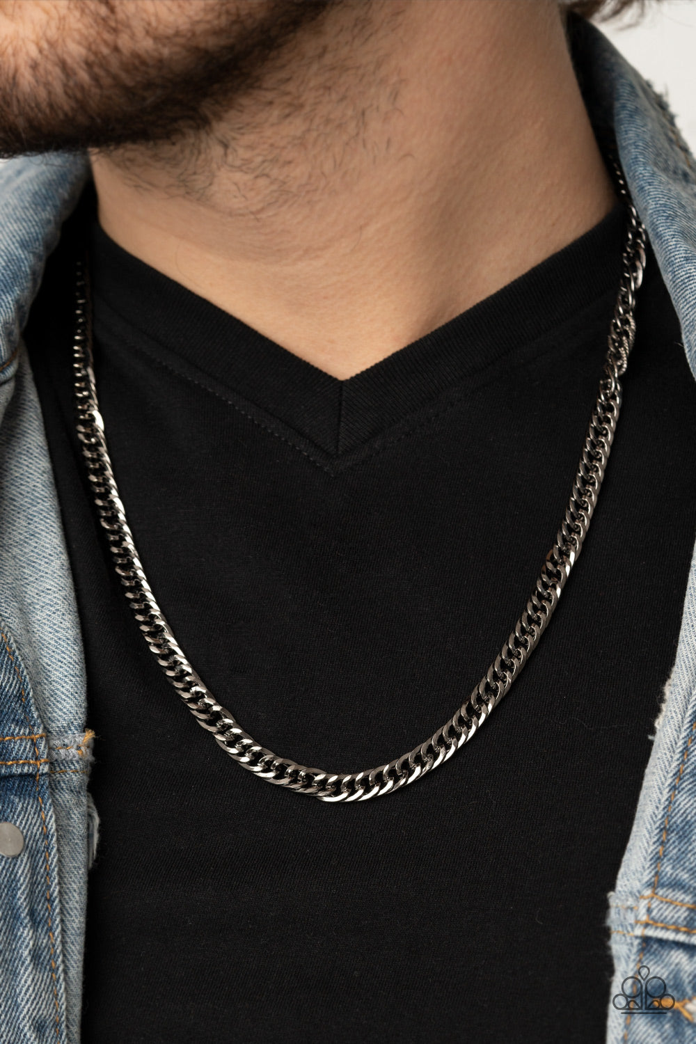 Valiant Victor - Black Urban Necklace 