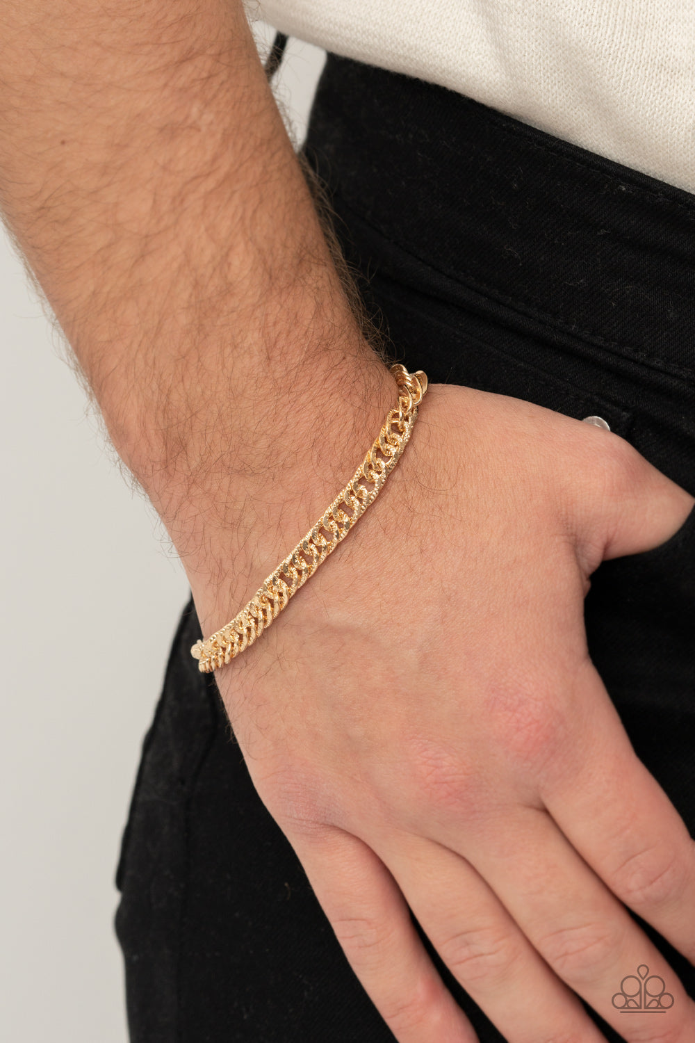 Very Valiant - Gold Urban Bracelet 