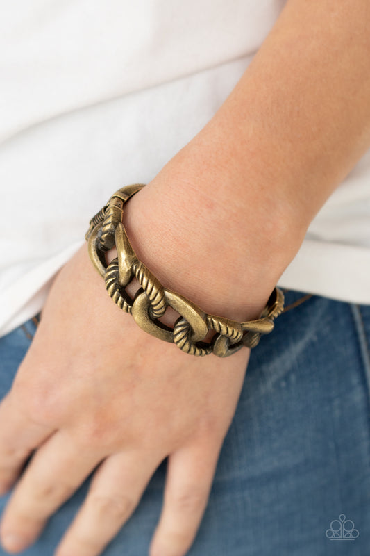 Paparazzi Bold Move - Brass Bracelet 