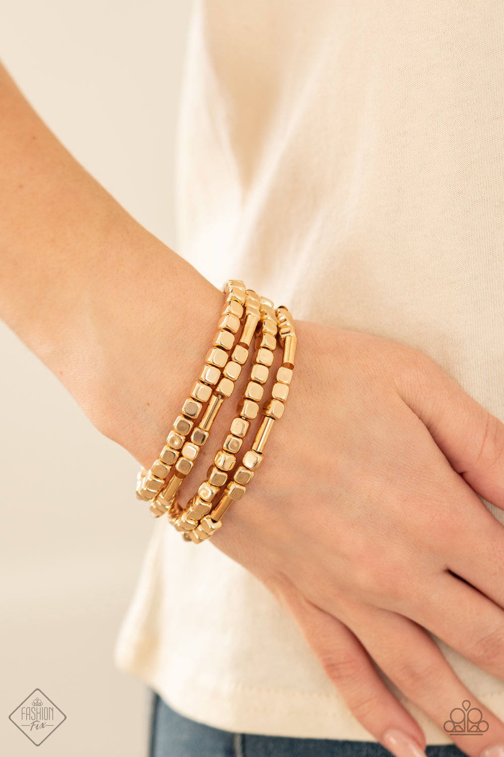 Paparazzi Metro Materials - Gold Bracelet 