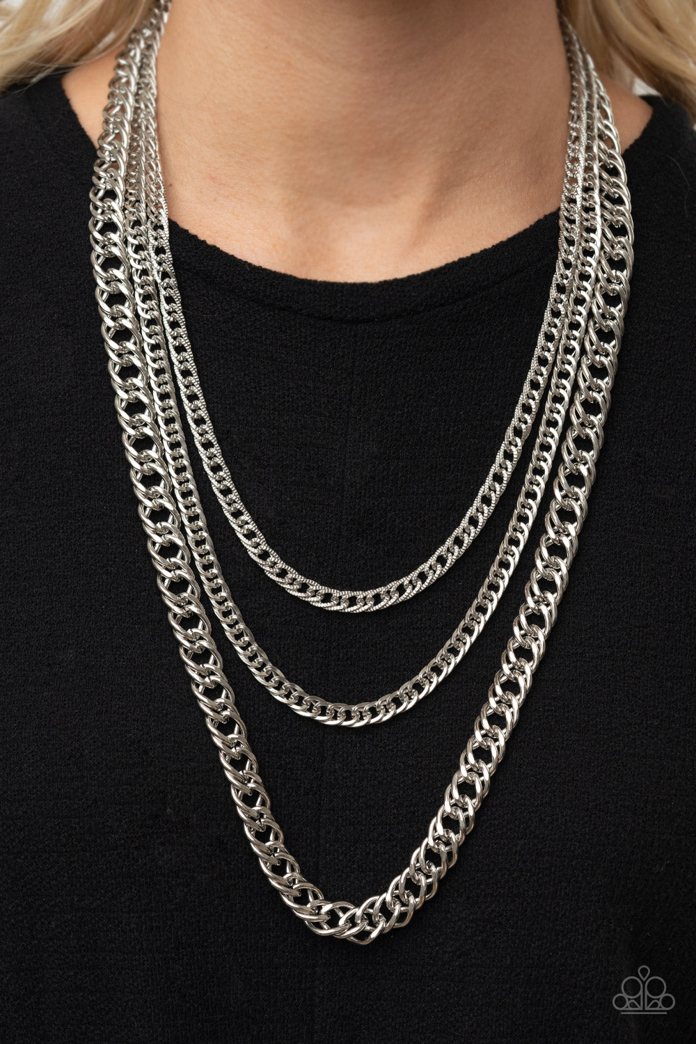 Paparazzi Chain of Champions - Silver Necklace 