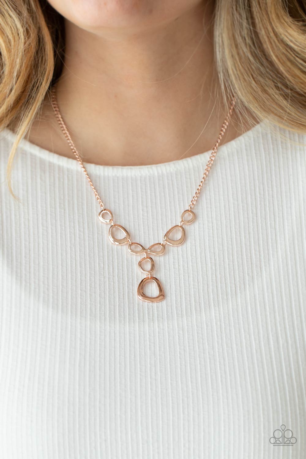 Paparazzi So Mod - Rose Gold Necklace 