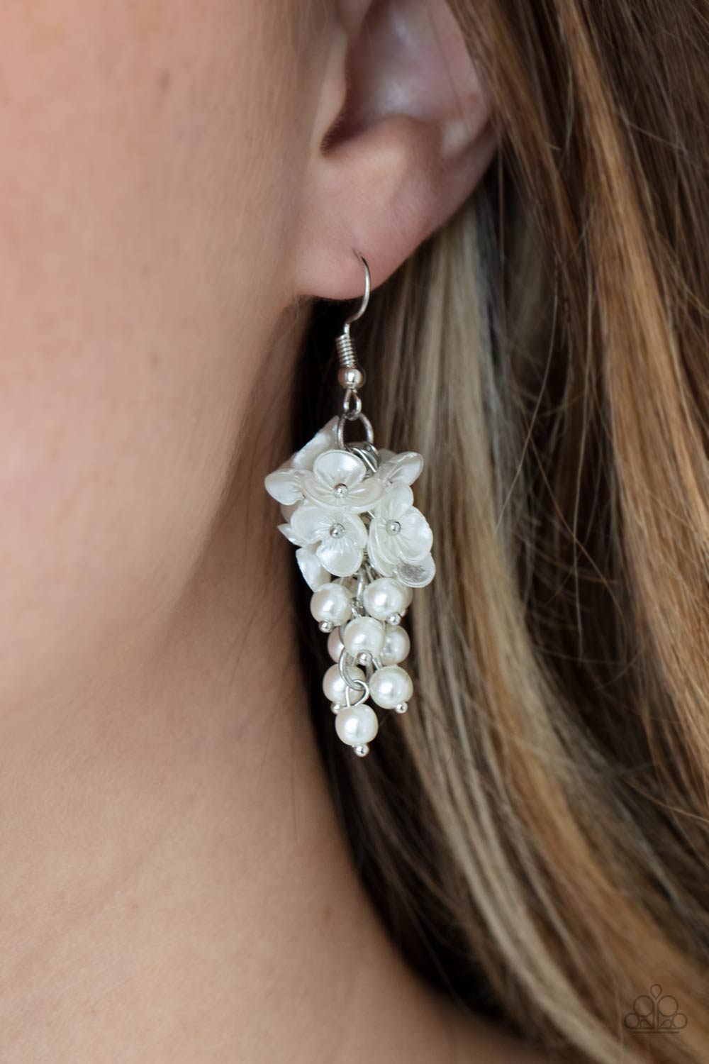 Paparazzi Bountiful Bouquets - White Earrings