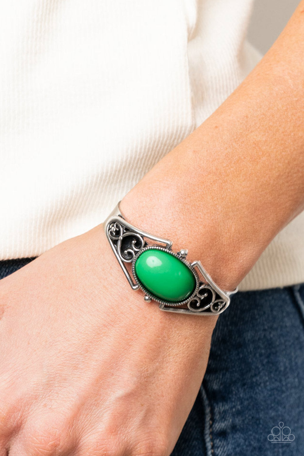 Paparazzi Springtime Trendsetter - Green Bracelet 