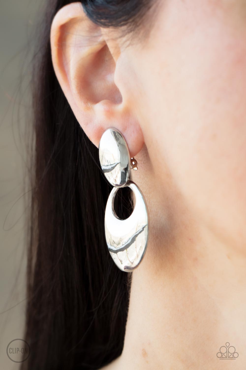 Urban Artistry - Silver Clip On Earrings