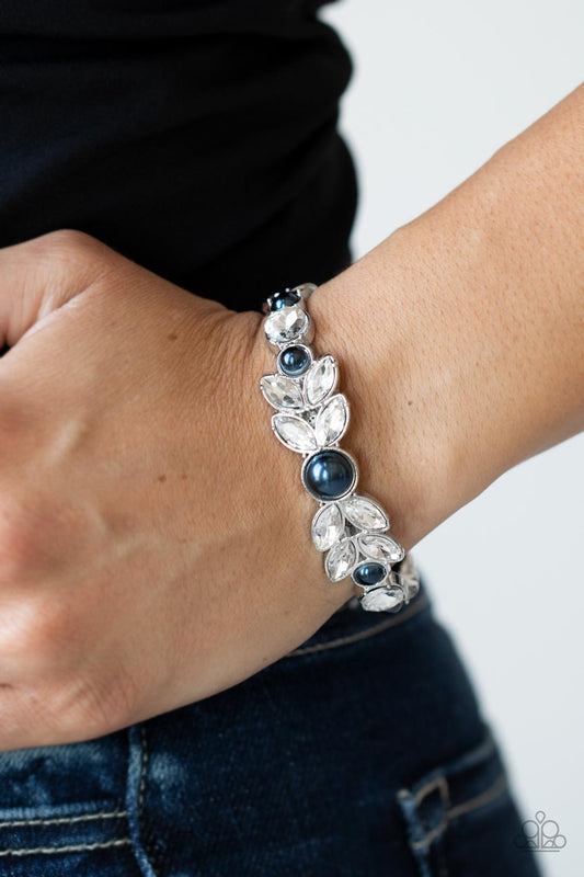 Paparazzi Regal Reminiscence - Blue Bracelet 