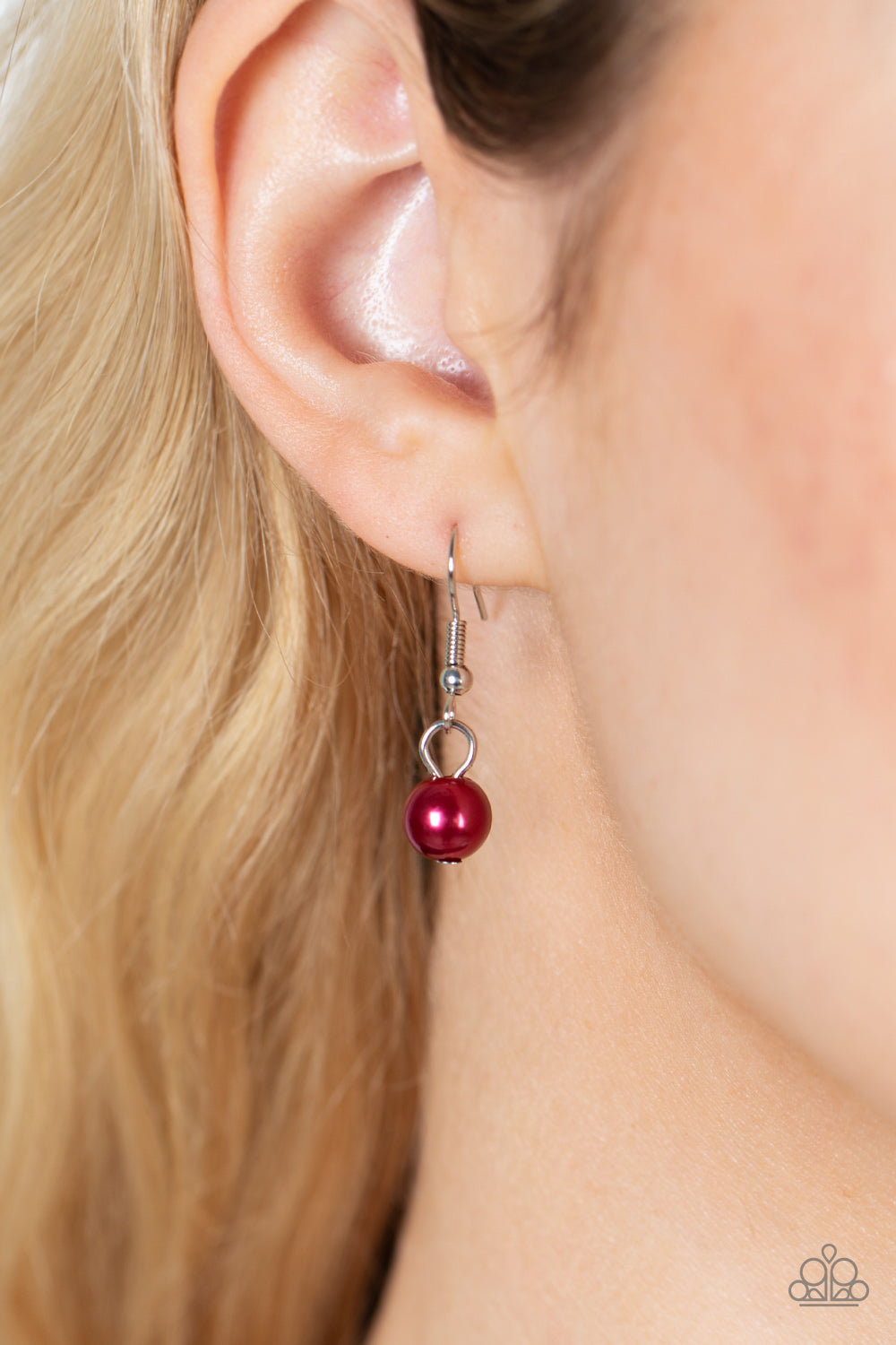 Tearoom Gossip - Red Necklace 