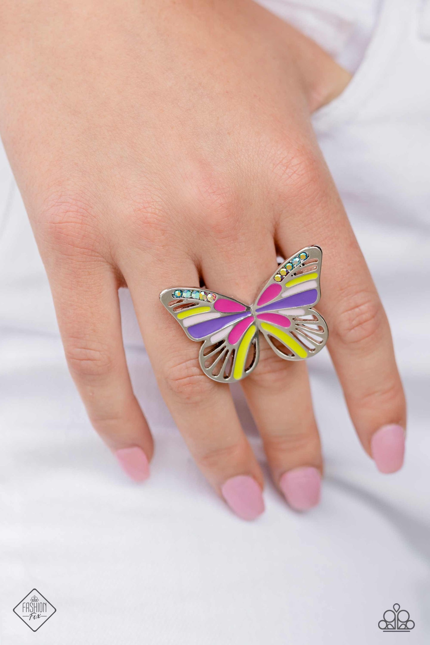 Glimpses of Malibu - Complete Trend Blend - August 2023 Fashion Fix