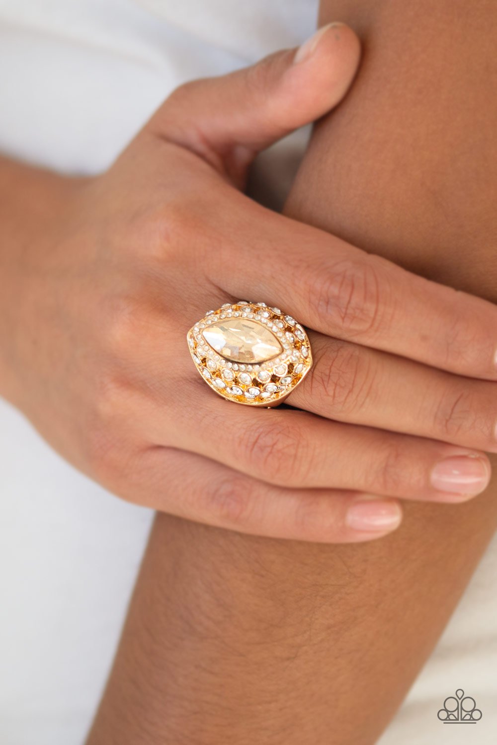 Paparazzi Royal Radiance - Gold Ring