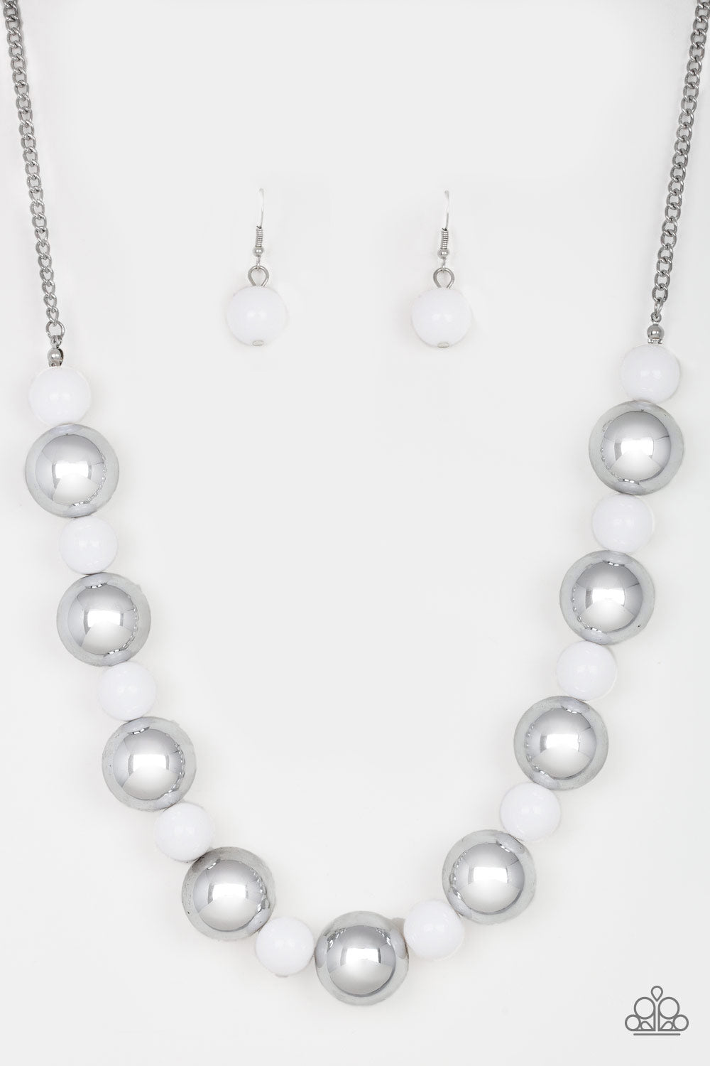 Paparazzi Top Pop - White Necklace 