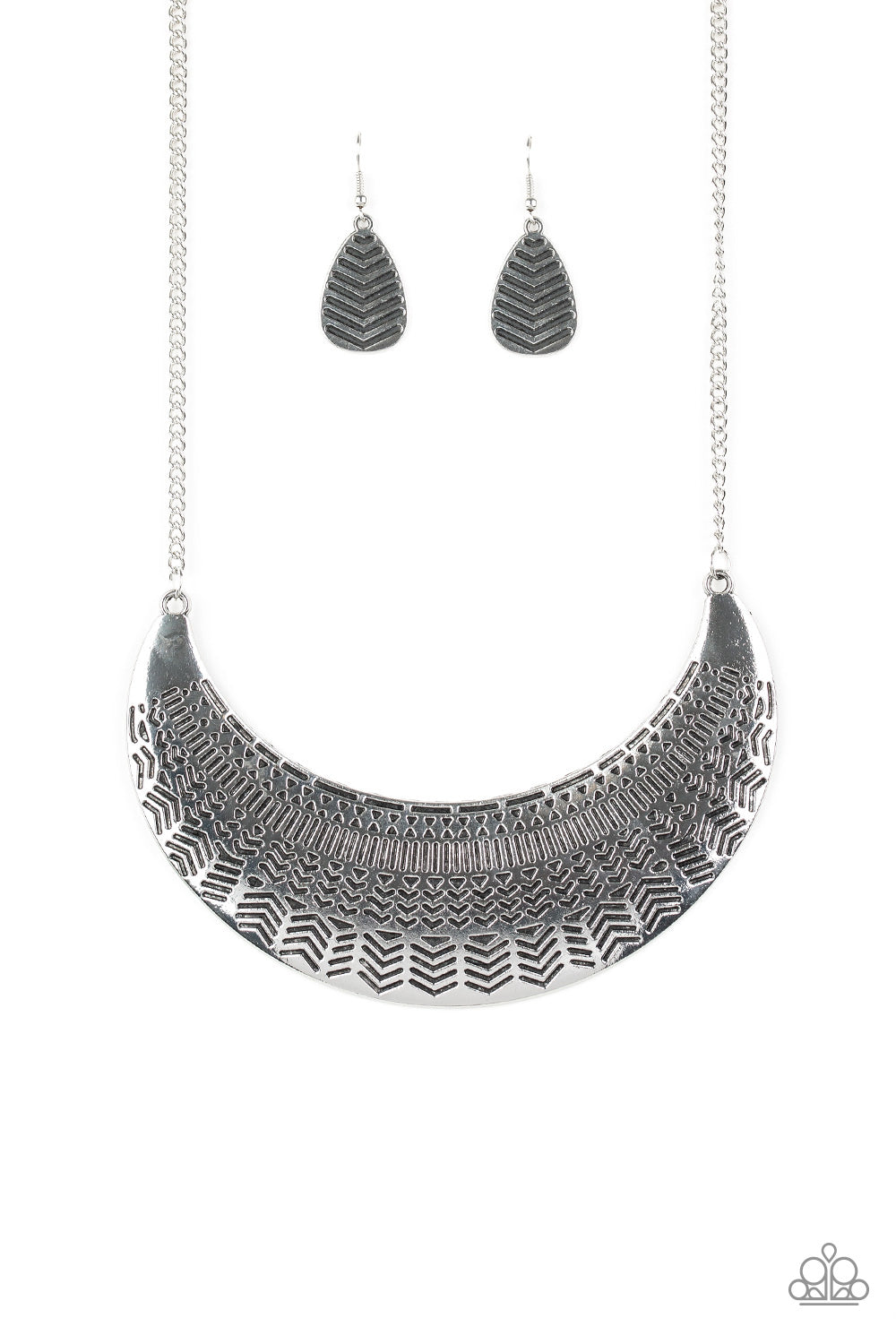 Paparazzi Large As Life - Silver Necklace