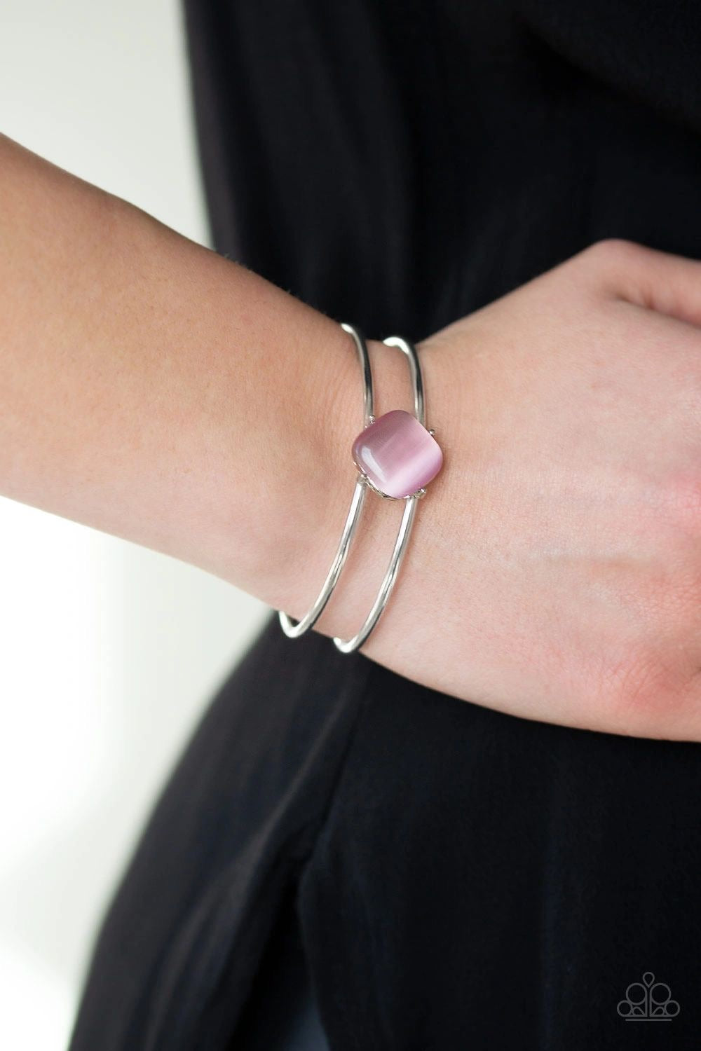 Paparazzi Turn Up the GLOW - Pink Bracelet 