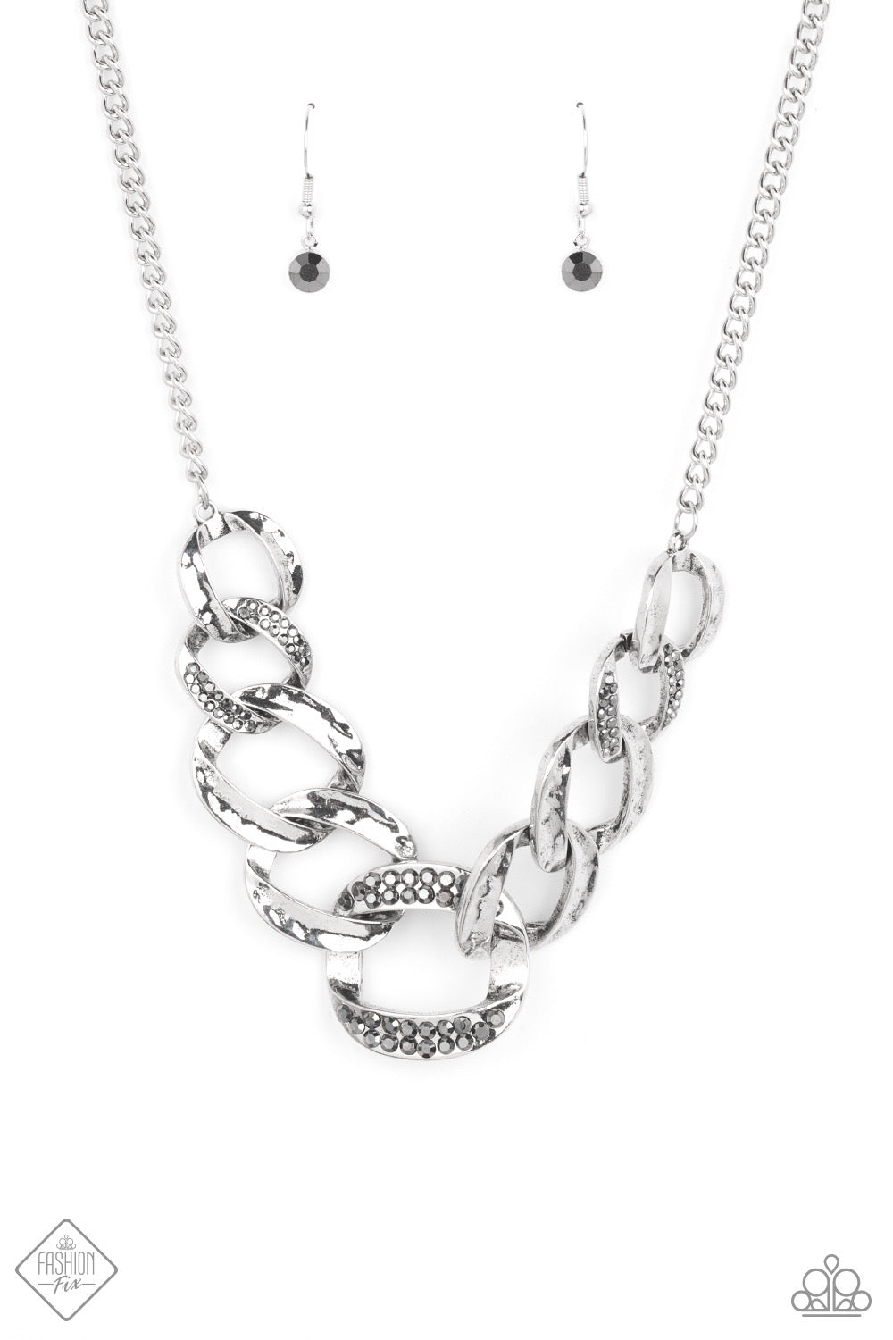 Bombshell Bling - Silver necklace