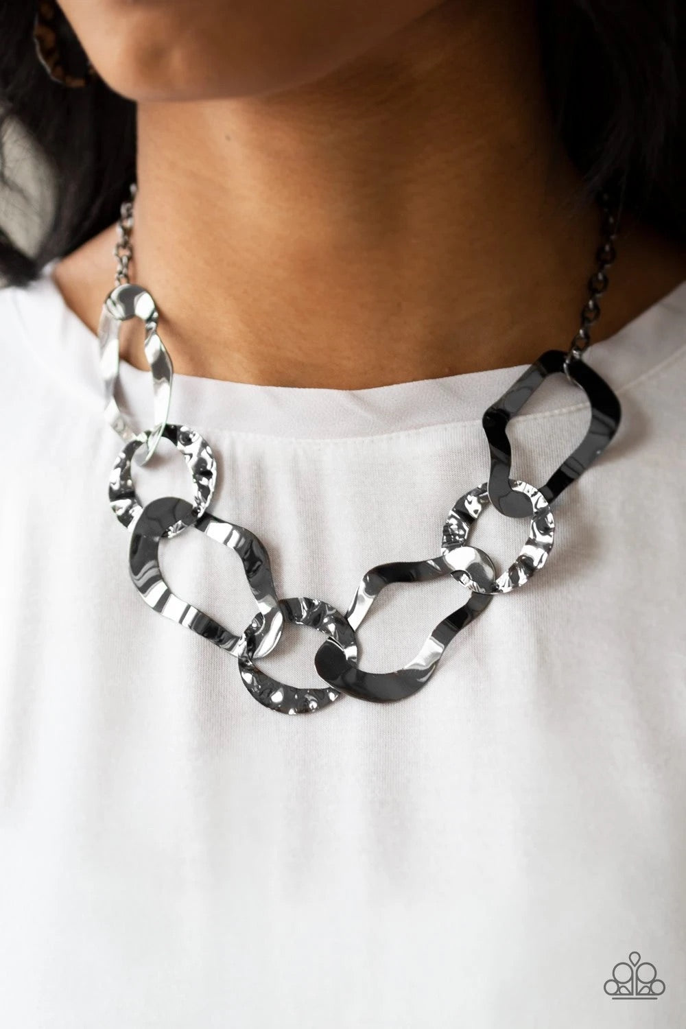 Paparazzi Capital Contour - Silver Necklace