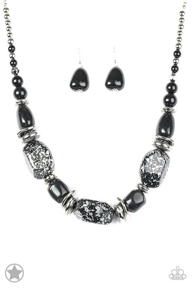 Paparazzi In Good Glazes - Black Blockbuster Necklace 