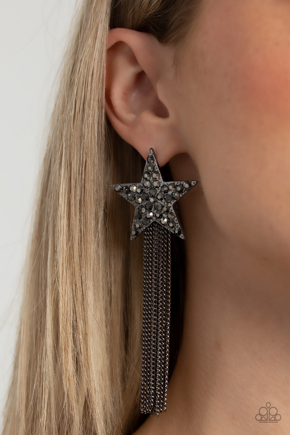 Paparazzi Superstar Solo - Black Post Earrings 